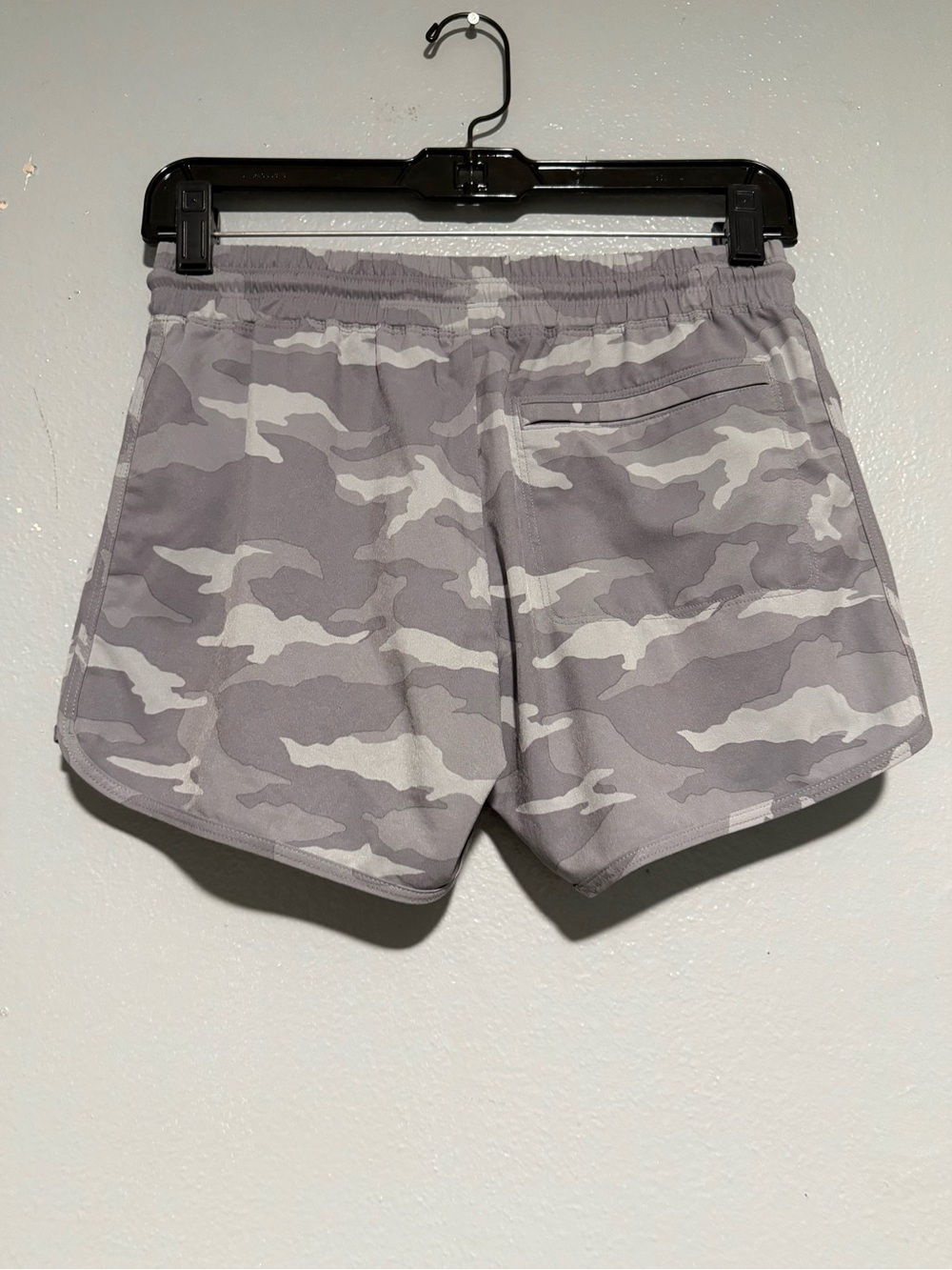 Athleta girl Gray Camo Athletic Shorts with Zip Pockets size XL/14 - Picture 6 of 8